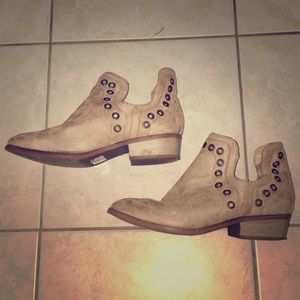 ankle cut booties